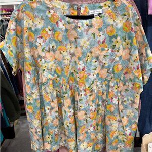 Sage & Fig Women's Floral Top - Blue and Orange